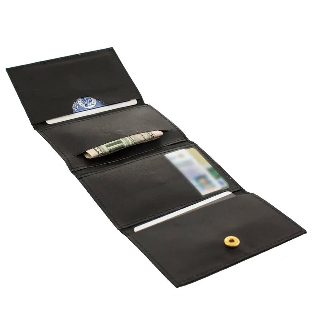 Magic Wallet Deluxe by Magic Makers fully open with contents inside