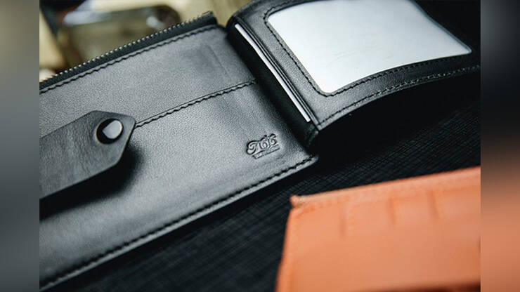 The edge wallet by TCC black opened up