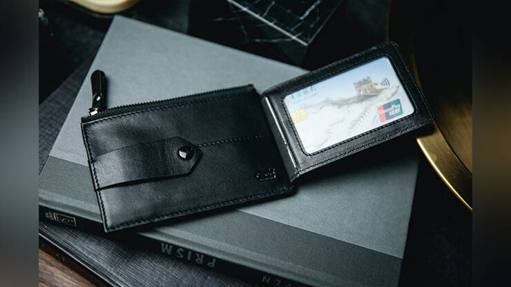 The edge wallet by TCC open showing ID window