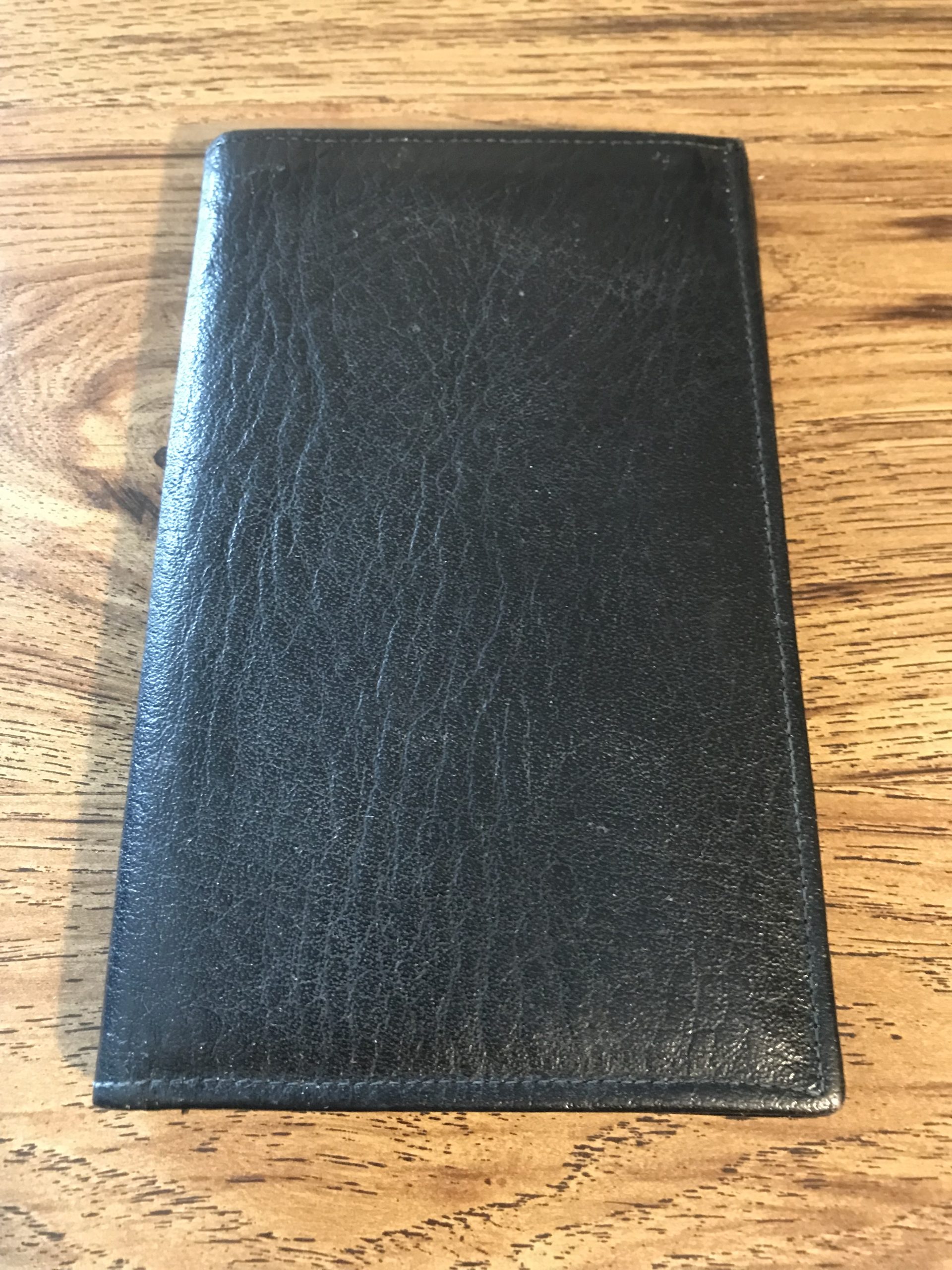 The LePaul "Card in Wallet" (Larry Jennings Version) by Lee Noble closed position